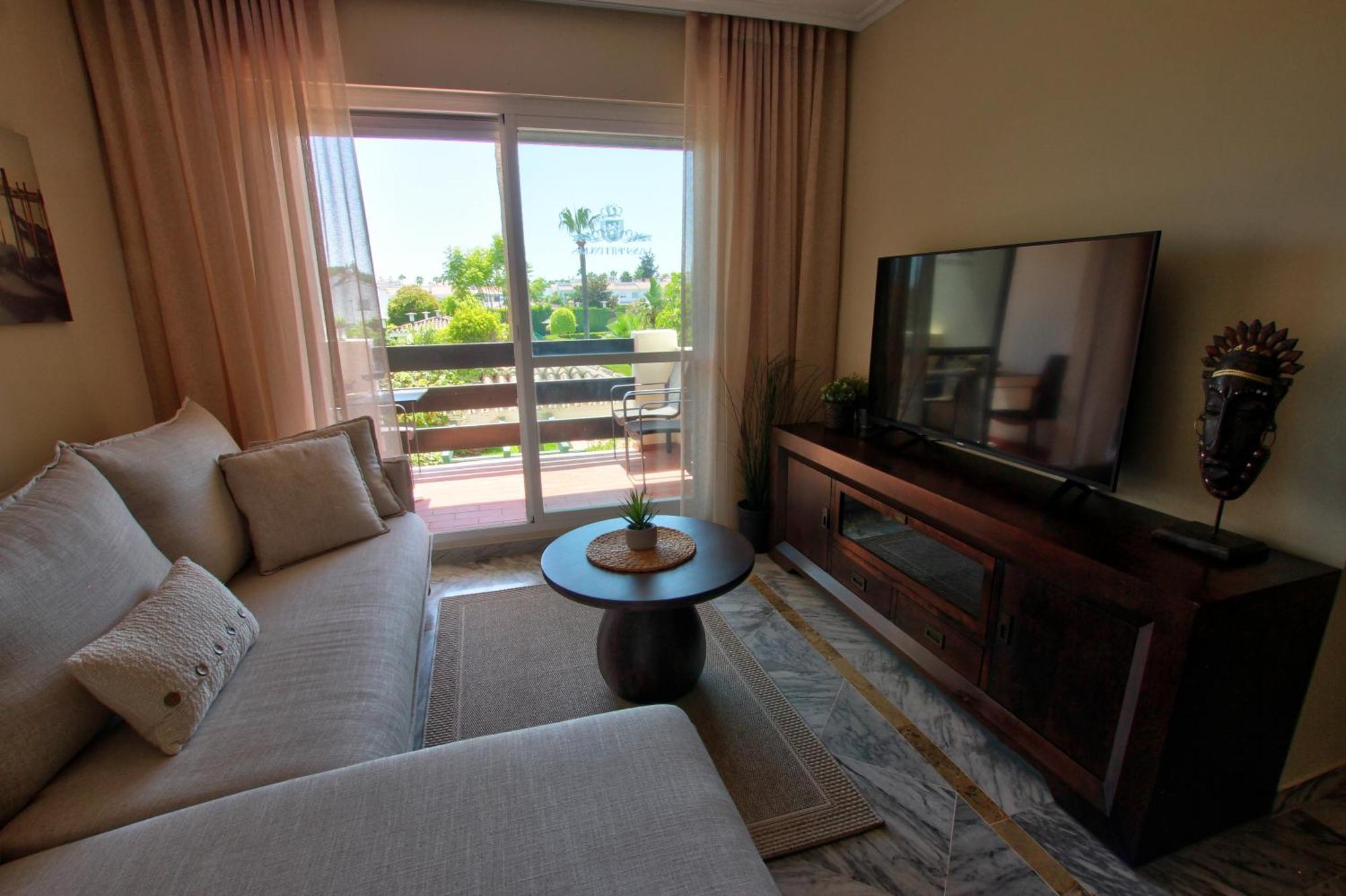 Apartment In Lorcrisur San Pedro